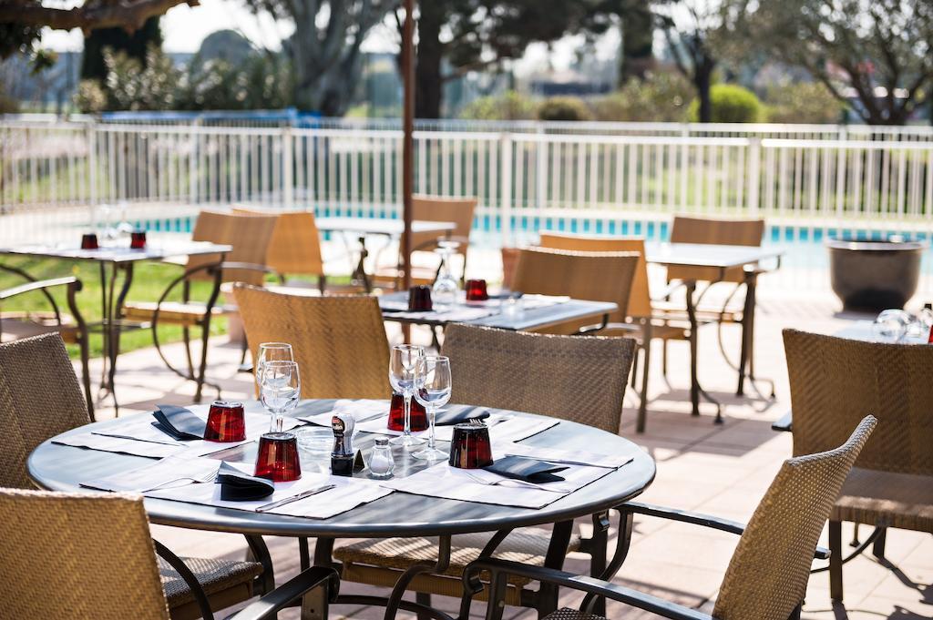 Golden Tulip Avignon Le Paradou Exterior foto